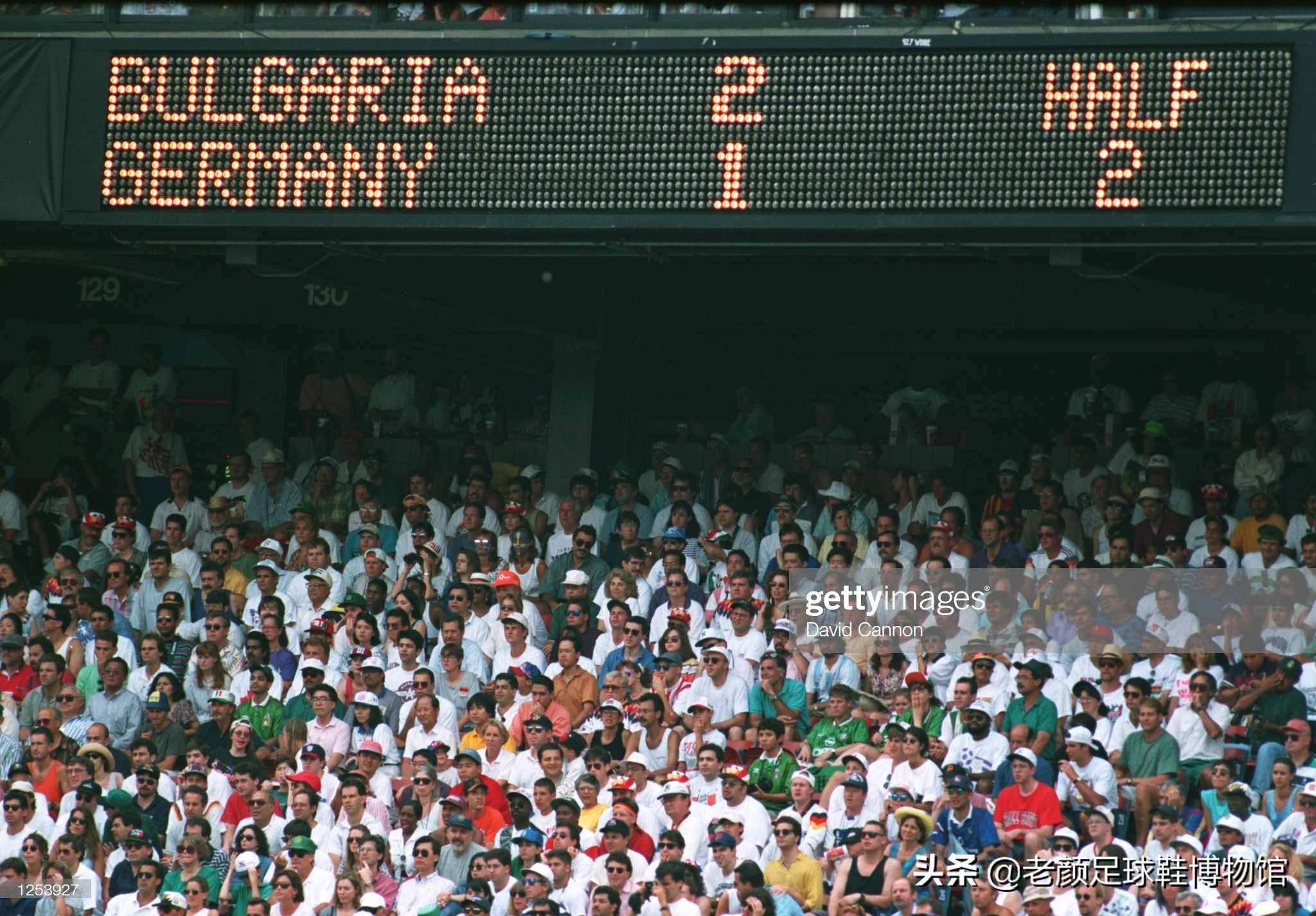 被终身禁赛的共产主义球王，最痛恨皇马的巴萨巨星曾经当过炊事员