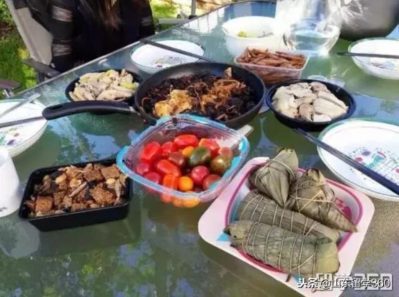 30名中国留学生遭遣返,3名中国留学生被遣返外交部回应