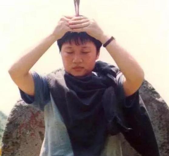 李娜当年皈依佛门到底是什么原因,李娜皈依佛门再次登台