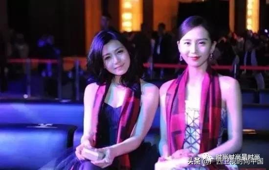 显脸瘦的方法和穿搭,显脸瘦显高的发型怎么扎