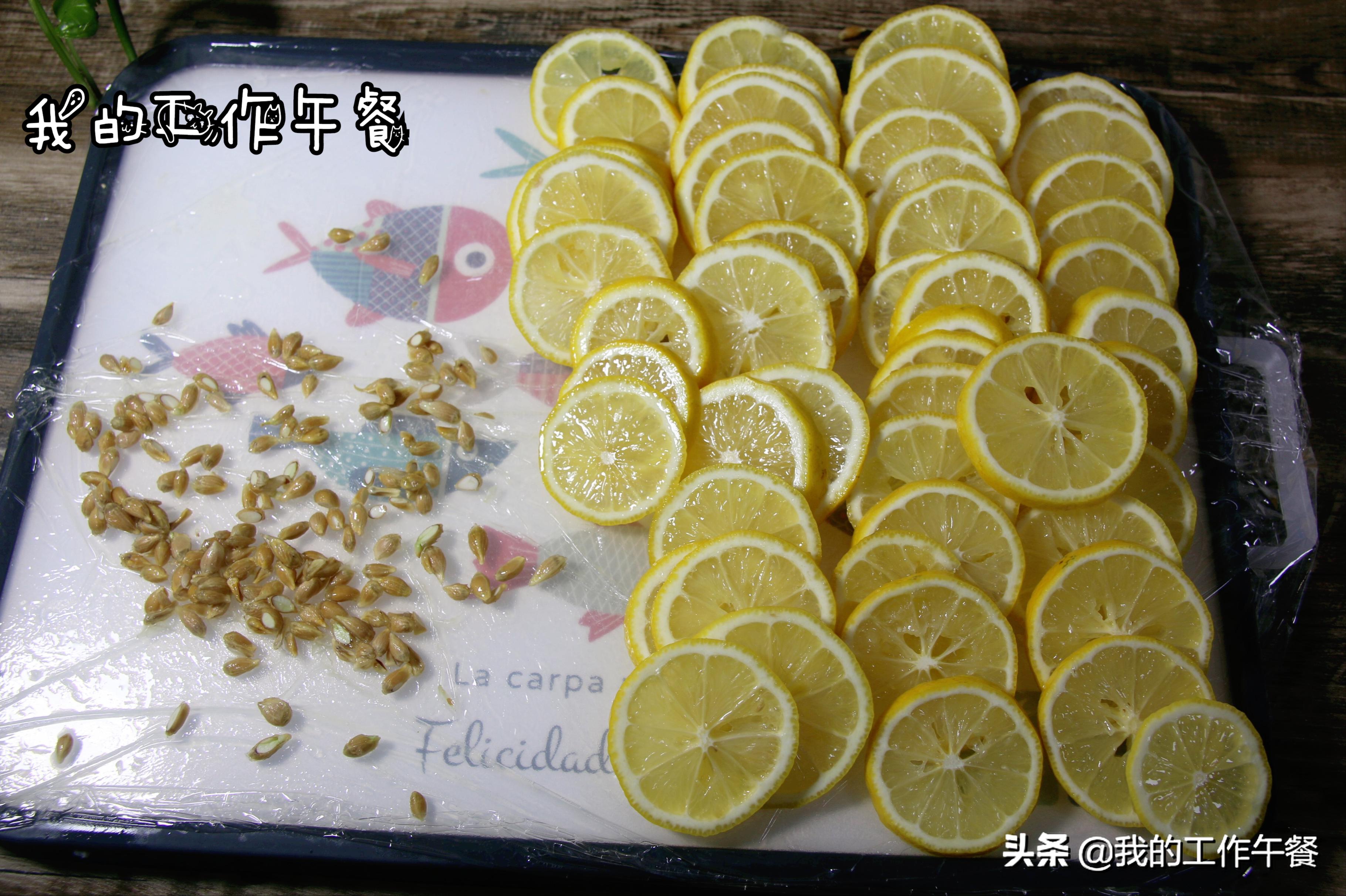 柠檬别在泡水喝了用白醋泡一泡,柠檬和白醋泡在一起作用有哪些