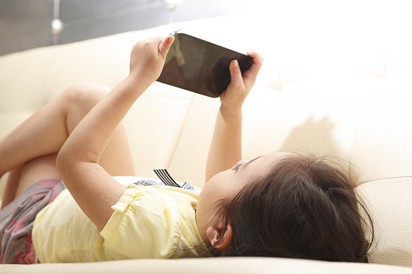 青少年近视1000多度怎么治理,成年近视眼超过1000度怎么办