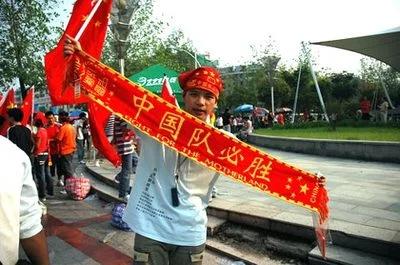 不盲目崇洋媚外，中国足球只能靠中国人自己来