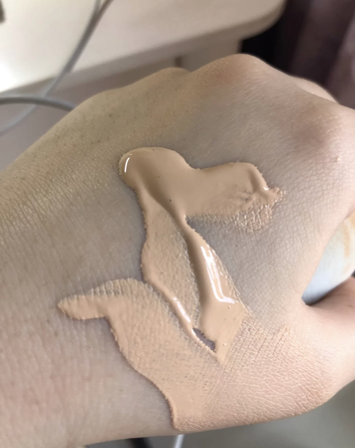 兰蔻粉底液小气泡遮瑕持久,兰蔻和ysl粉底液哪个适合干皮遮瑕