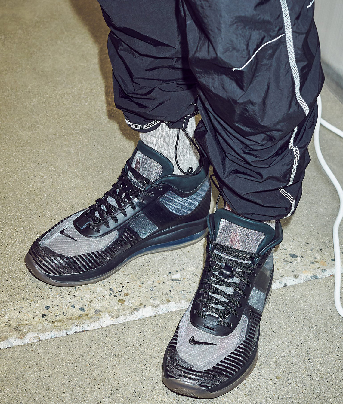 詹姆斯穿勒布朗19球鞋,耐克勒布朗詹姆斯18低帮