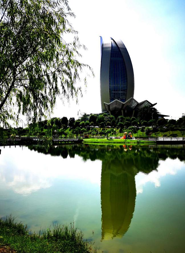 刘柏荣的诗词,刘柏荣诗词点评