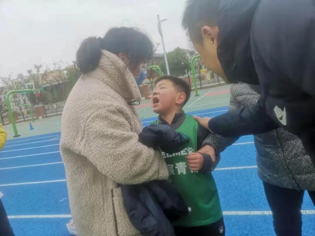 魅力足球绿荫筑梦,魅力足球伴我成长