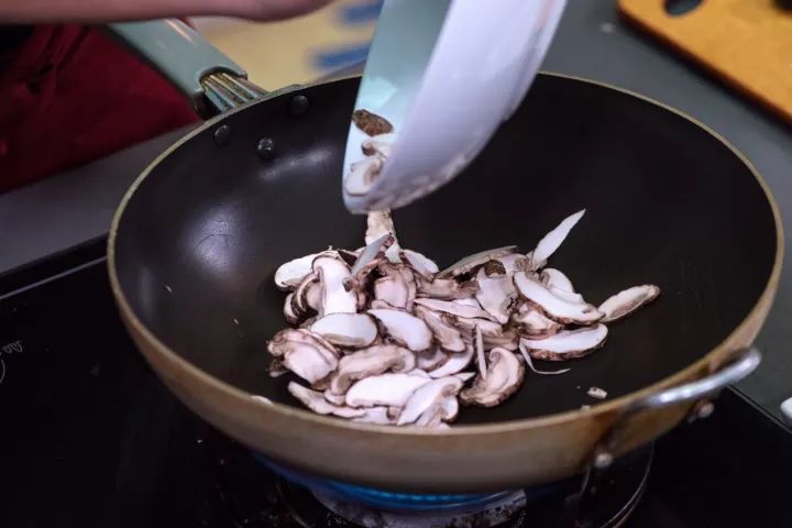 特别好喝的丸子汤,超级好吃的清爽丸子汤