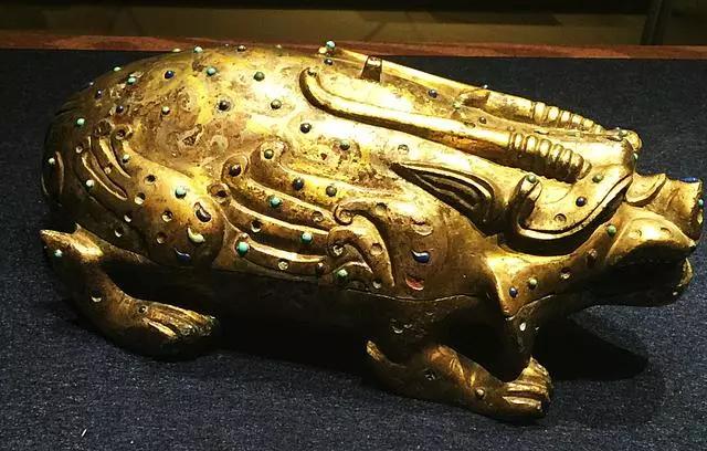 镀金和黄金有什么区别,镀金和镀铜颜色的区别