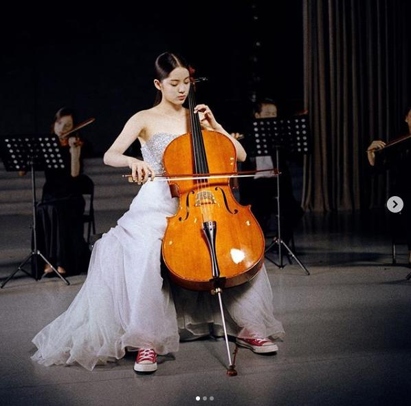 欧阳娜娜金蝉脱壳,曝欧阳娜娜欲购豪宅