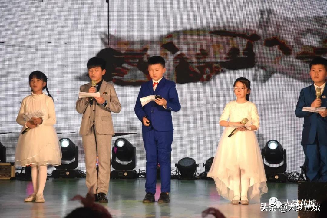 领养动物代替购买,关爱流浪动物让领养代替购买