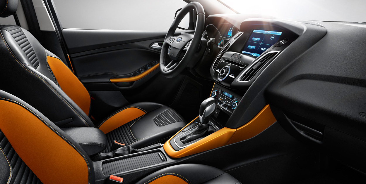 小贾买了一辆福克斯，开了两年听听她怎么评价这车