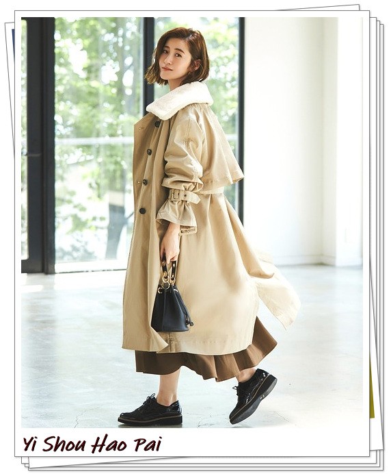 实用经典的早秋风衣穿搭示范,当你有一个黑风衣该怎么穿搭