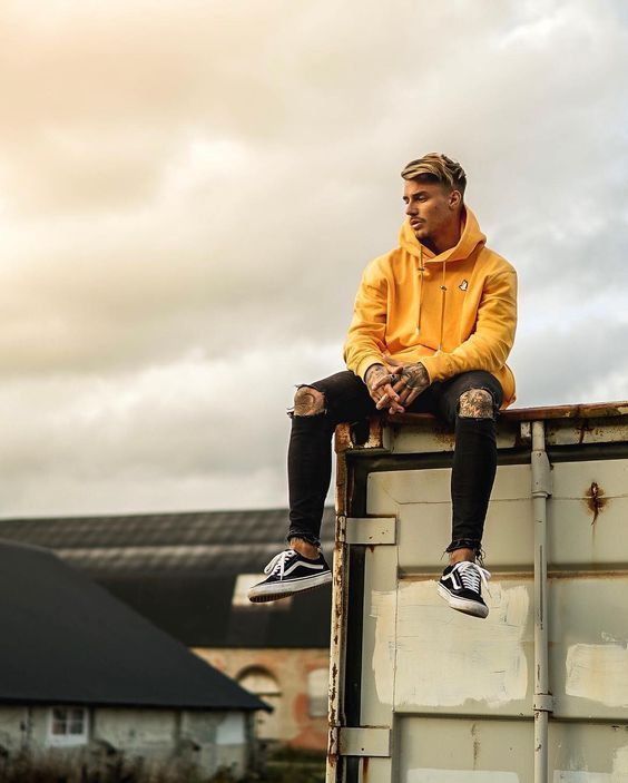 穿好2021流行色，比别人先时髦一步，这4款黄色单品不要错过