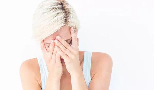 擦护肤品后疼怎么办,用完维a酸乳膏后擦护肤品刺痛