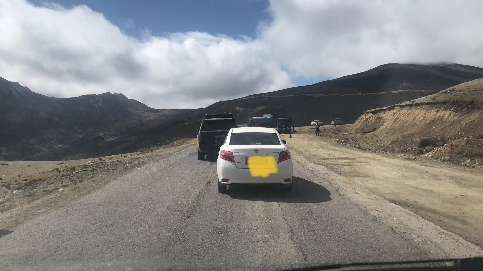 自驾西藏租车还是买台越野车,自驾入藏租车