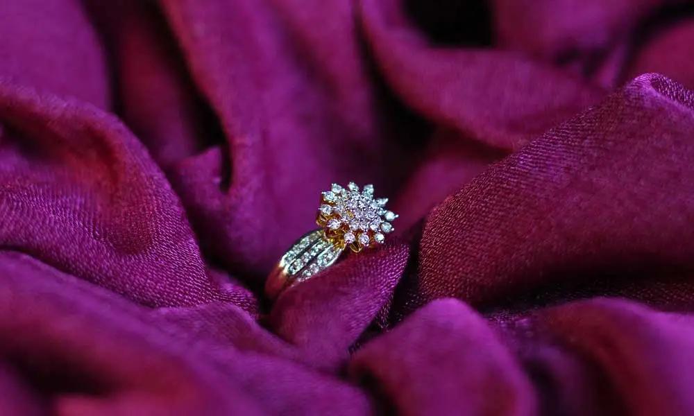 扫一扫辨别真假钻石功能,三个鉴别钻石真假的小技巧