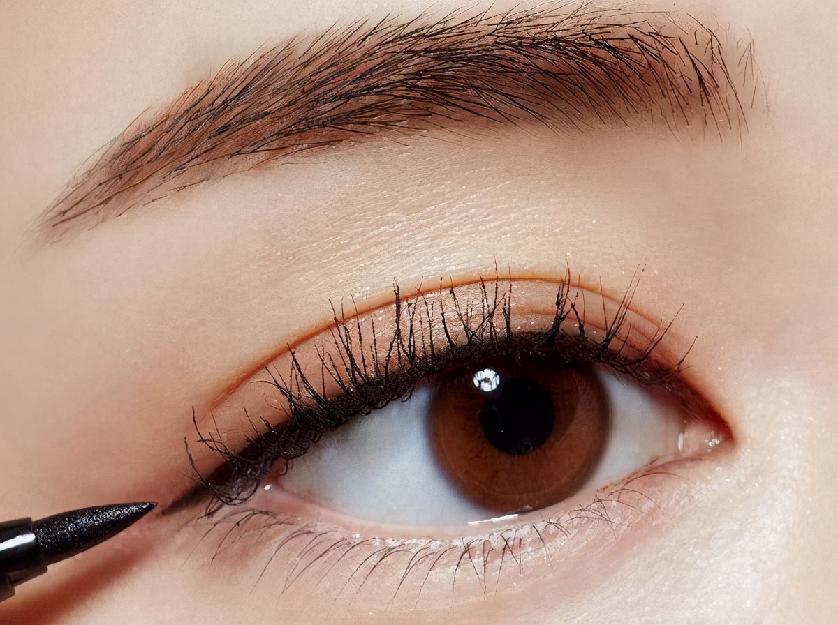 踏青创意妆容,打造夏日冰清玉洁妆