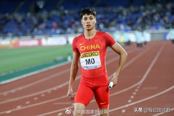 39秒64！李泽洋率领湖北队击败广东斩获青运会4×100米接力冠军