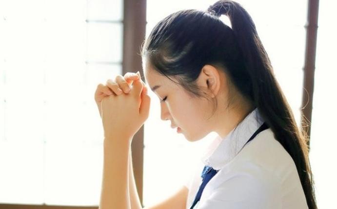 关于青春期女孩生理期,青春期的女孩子生理期如何引导