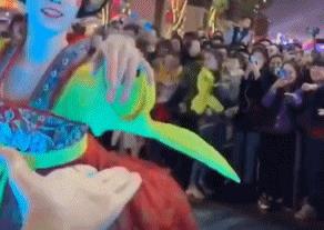 模仿不倒翁姐姐的小朋友视频,网红不倒翁姐姐原视频