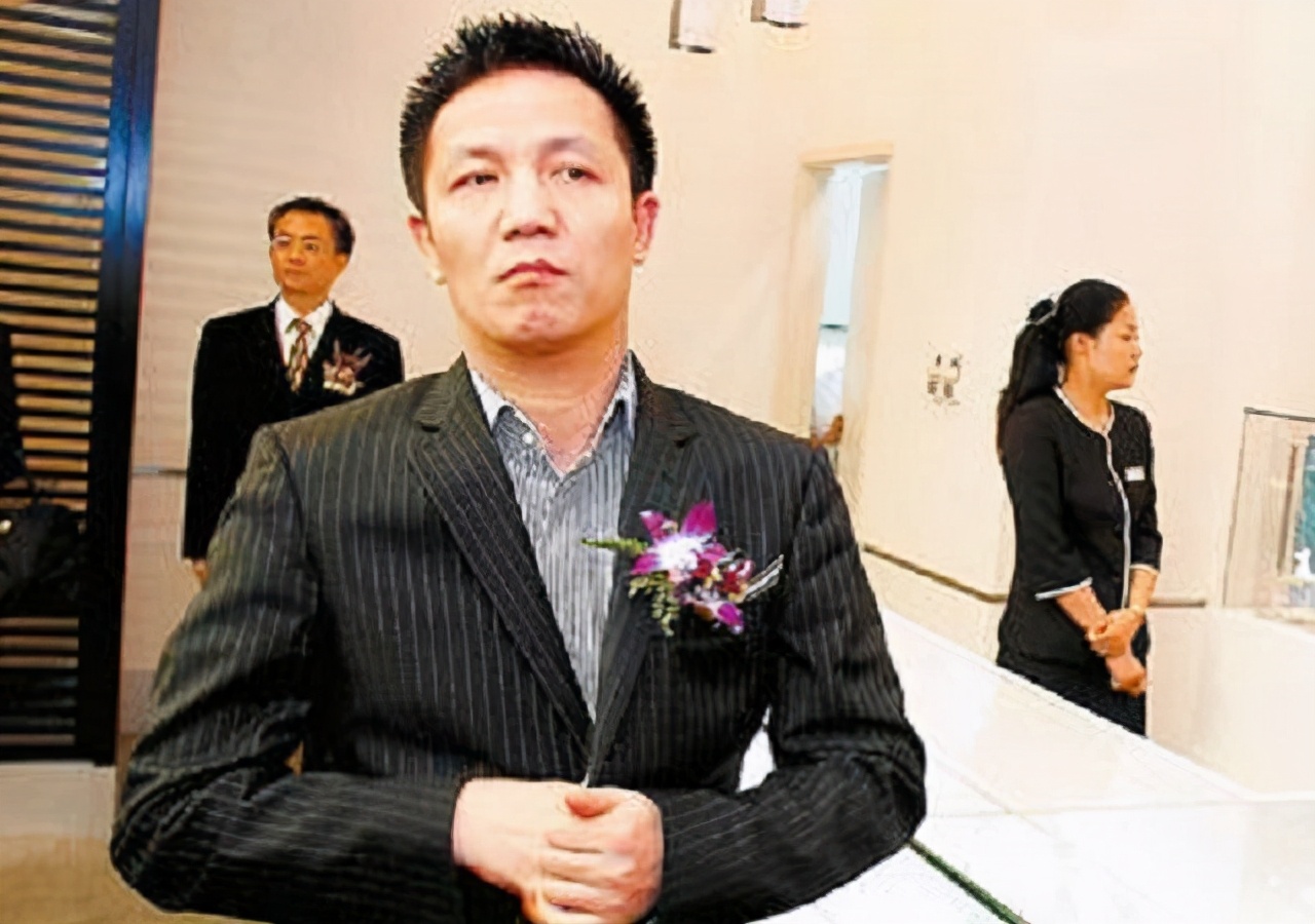 周正毅投资香港,周正毅为何坐四次牢