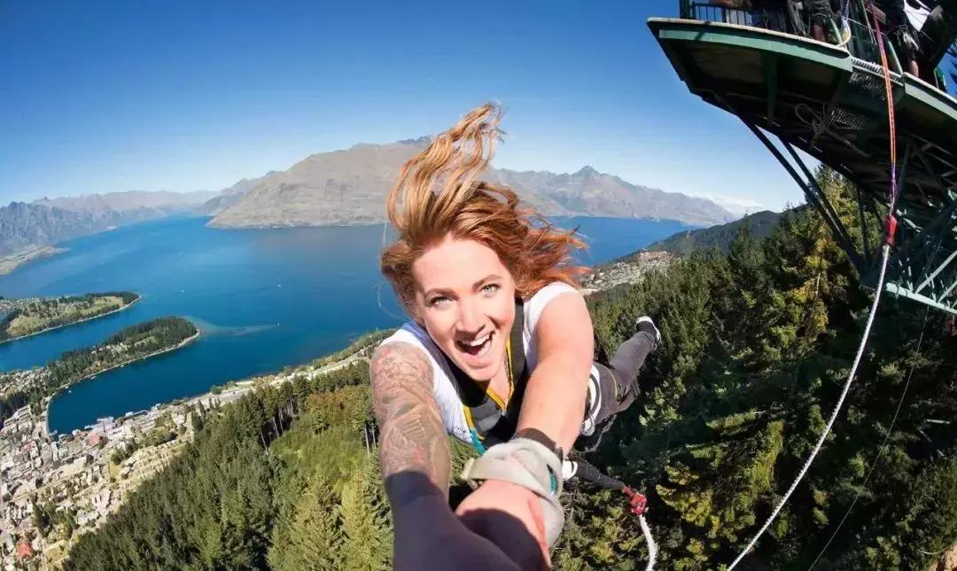 有着绝美迷人的“容颜”，却充满让*欲人**罢不能的速度野性与激情