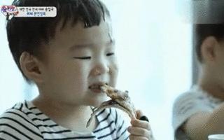 宋一国多胞胎爸爸图片,民国表情包男孩长大了有女朋友了