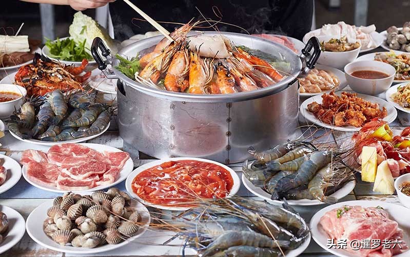 泰式烤涮一体火锅探店,吃泰式涮涮锅