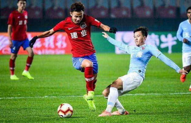 名记透露汪嵩加盟四川九牛而非兴城，成都接近一名中超主力级球员