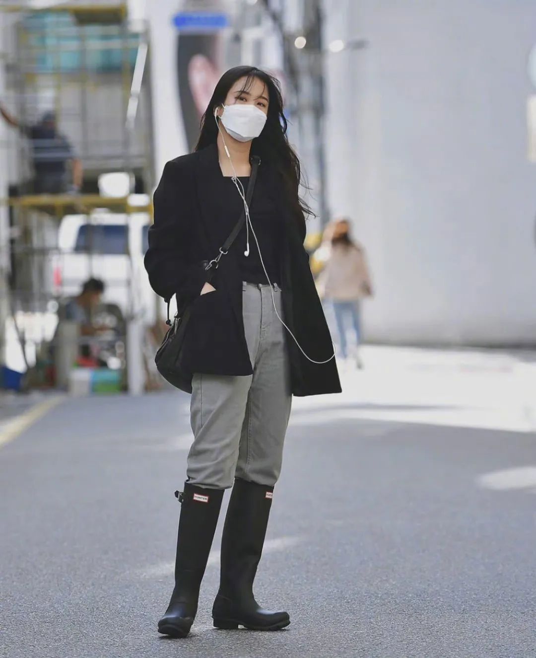 韩国街拍穿搭高级秋冬,韩国春季穿搭街拍