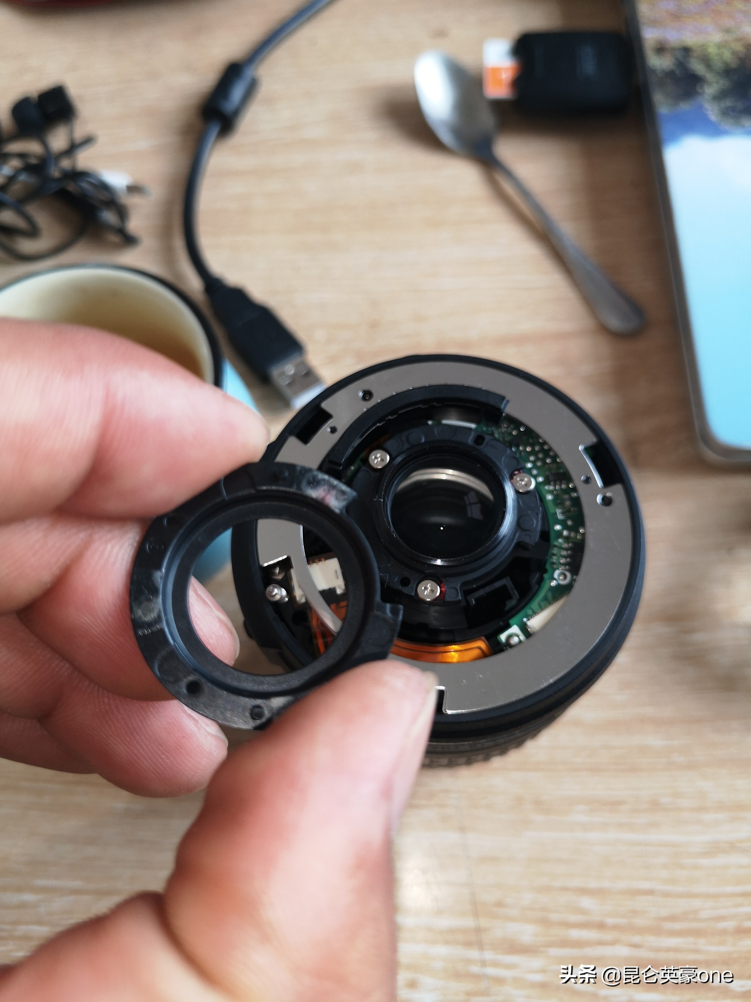 尼康18-105镜头有霉斑影响使用吗,尼康18-105镜头霉斑清理过程