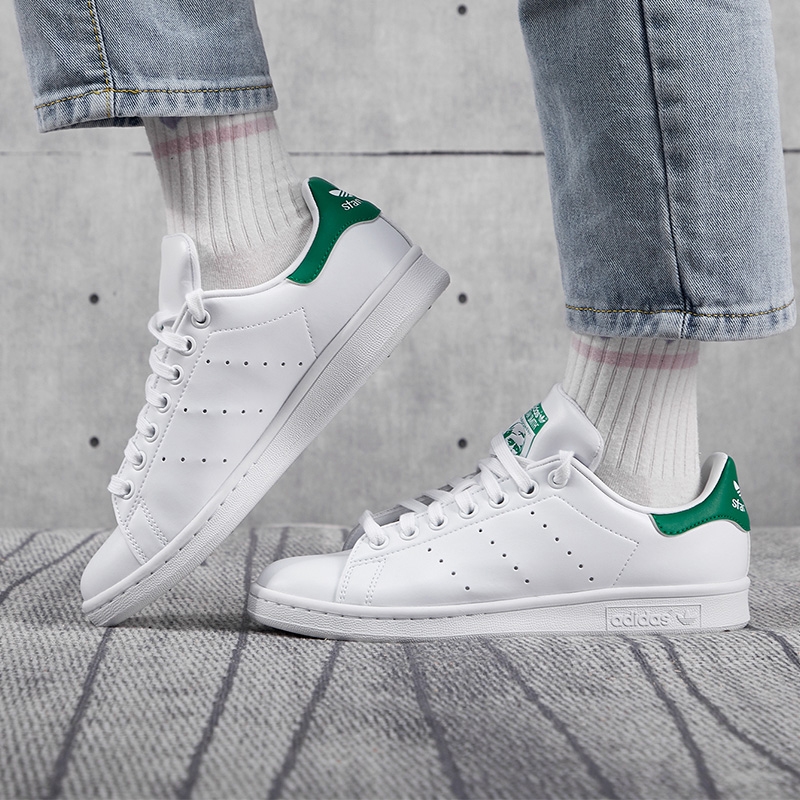 男生穿什么样鞋子好看,男生需要哪些基础款鞋子