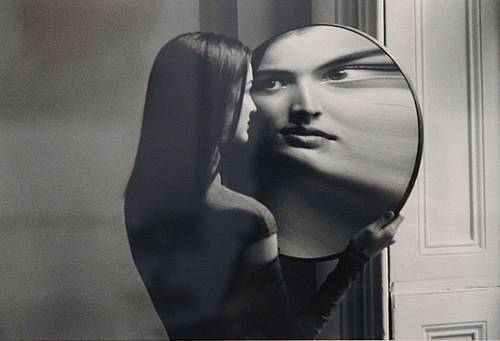 总感觉自己长得丑是心理问题吗,发现自己很丑是什么心理