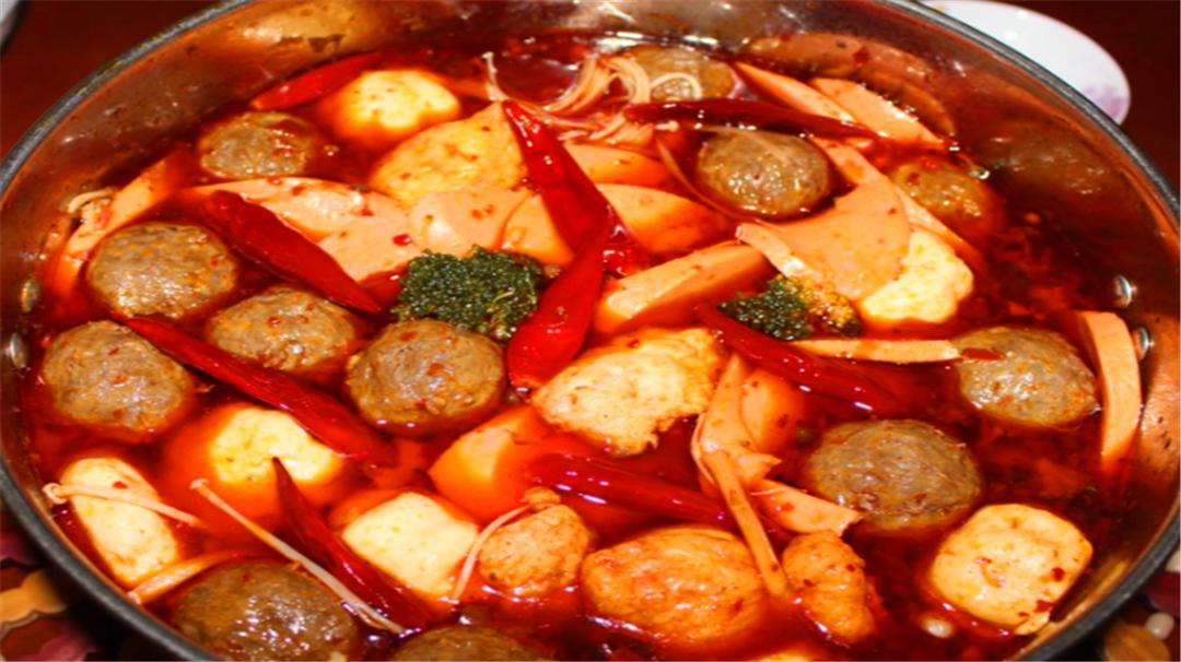 用筷子难以夹起的5种食物,鹌鹑蛋上榜,能轻松夹起一种算你赢