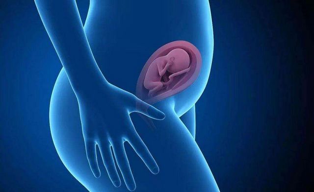 羊水过少的原因及处理方法,羊水多和羊水少都有啥危害