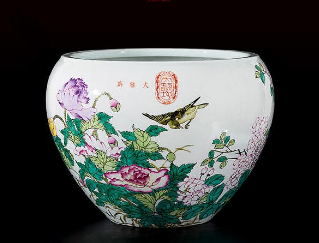 几十年的景德镇瓷器值钱吗,十大瓷厂的瓷器有收藏价值吗