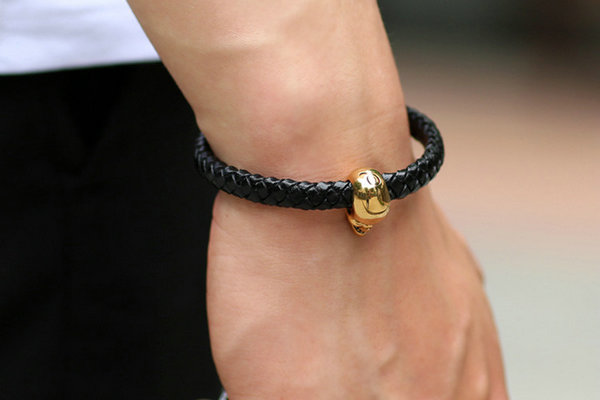 男士手链最好戴哪个手,男士手链奢侈品品牌