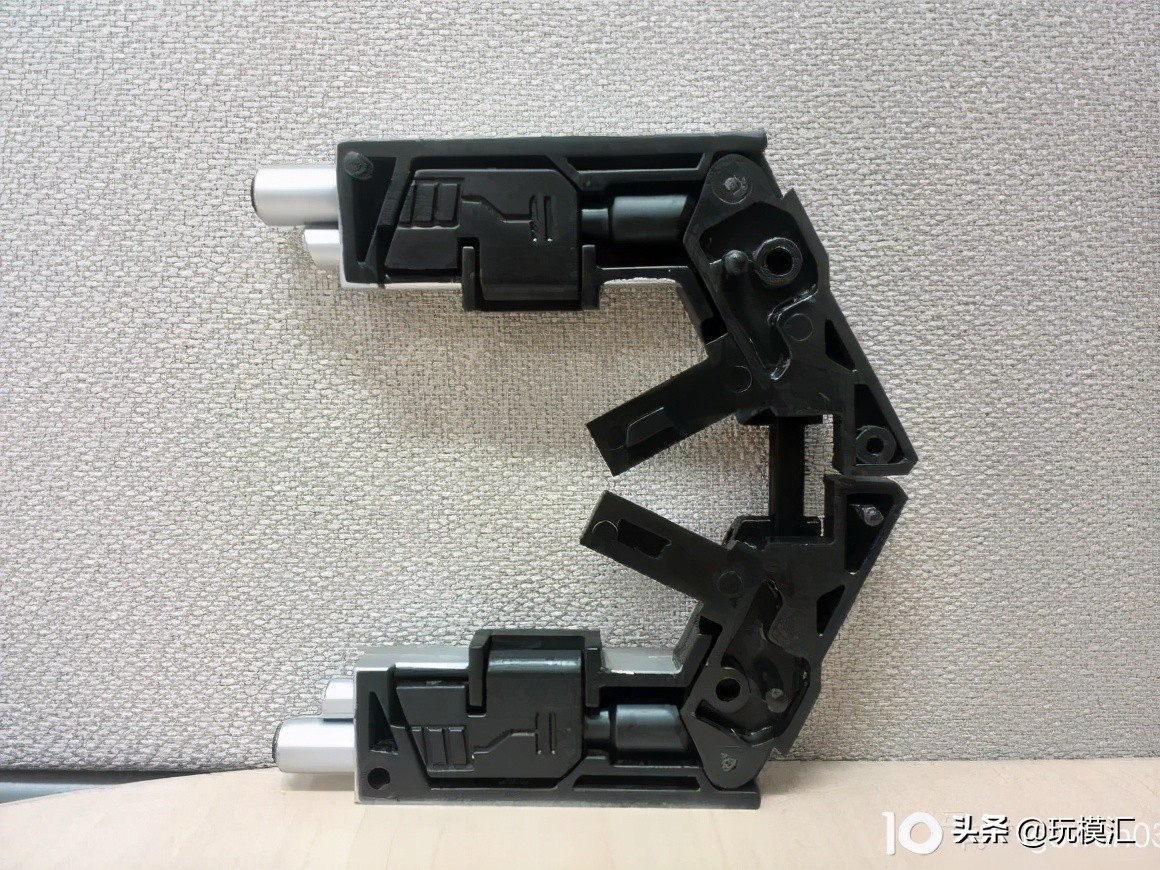 擎天柱电影版ls03玩具,03岁的玩具