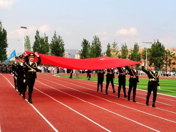 运动会圆满结束运动不止步,运动会闭幕但人生不落幕