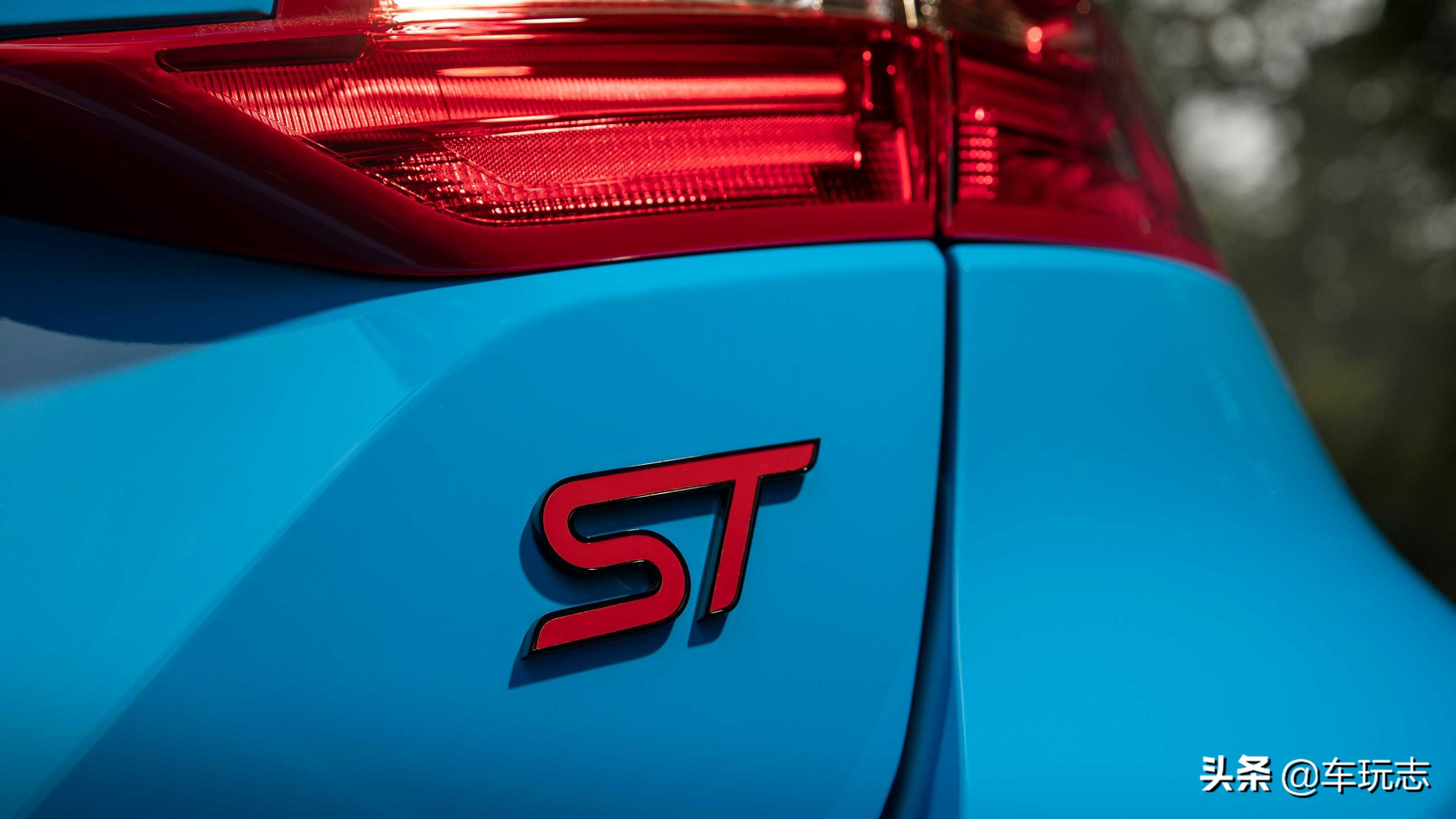 福特性能车小钢炮嘉年华st,嘉年华st1.5t和福克斯同款吗