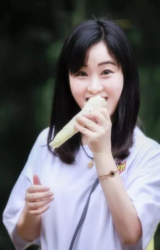 人间四月天恰逢春意浓,人间四月天暮春时节