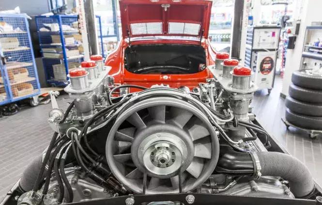 用80万买辆破烂保时捷花300万修复,这才是情怀*党**的最高信仰