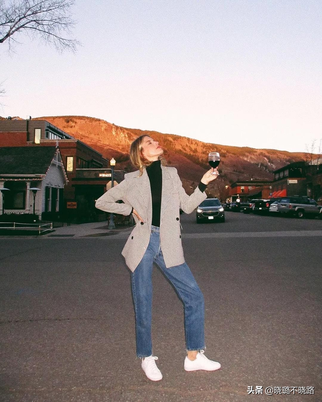 小白鞋如何穿出高级感,人人都爱穿的小白鞋