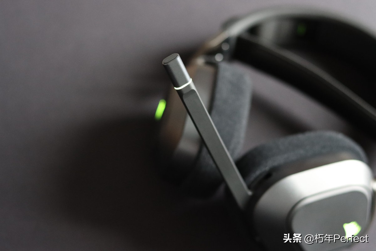 海盗船hs70无线耳机评测,海盗船hs80耳机开箱