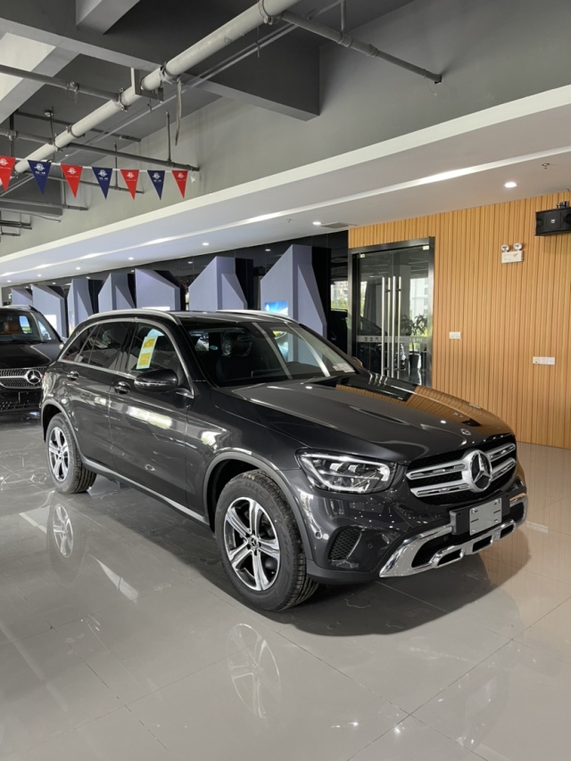 进口2018款奔驰glc300落地价,奔驰glc300amg款进口轿跑价格