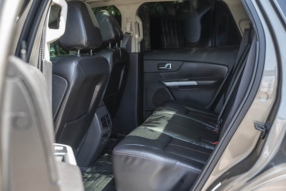 试驾福特新款福克斯视频,试驾老款福特福克斯两厢