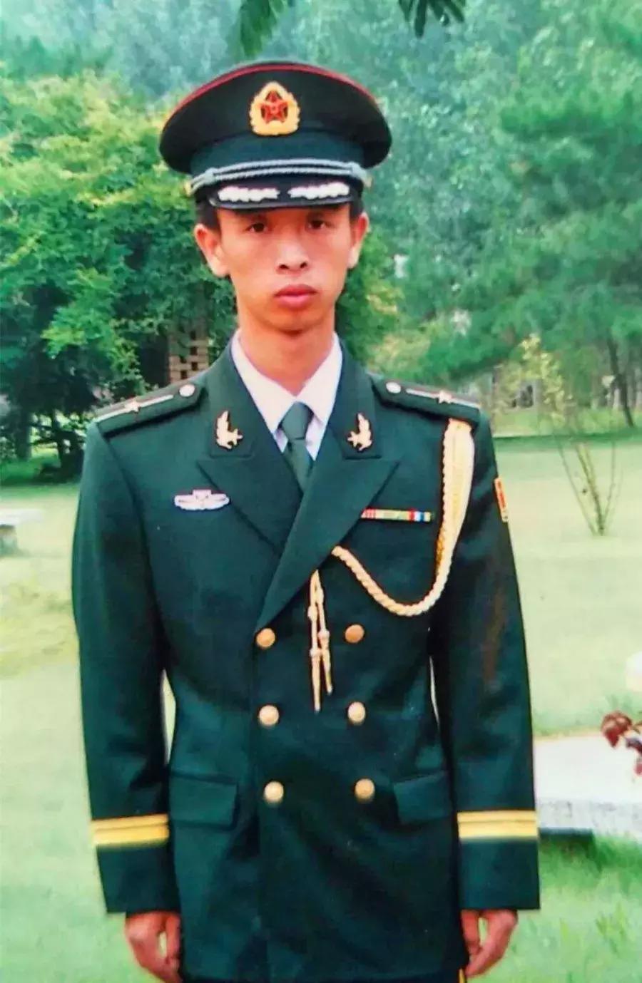 八一特辑退伍不褪色警营守初心,八一特辑兵在警营