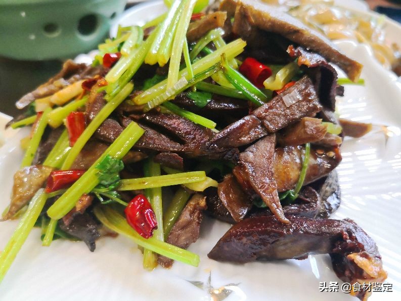 辽宁中医药大学附近隐匿一家清真饭店,小店不大味道可圈可点