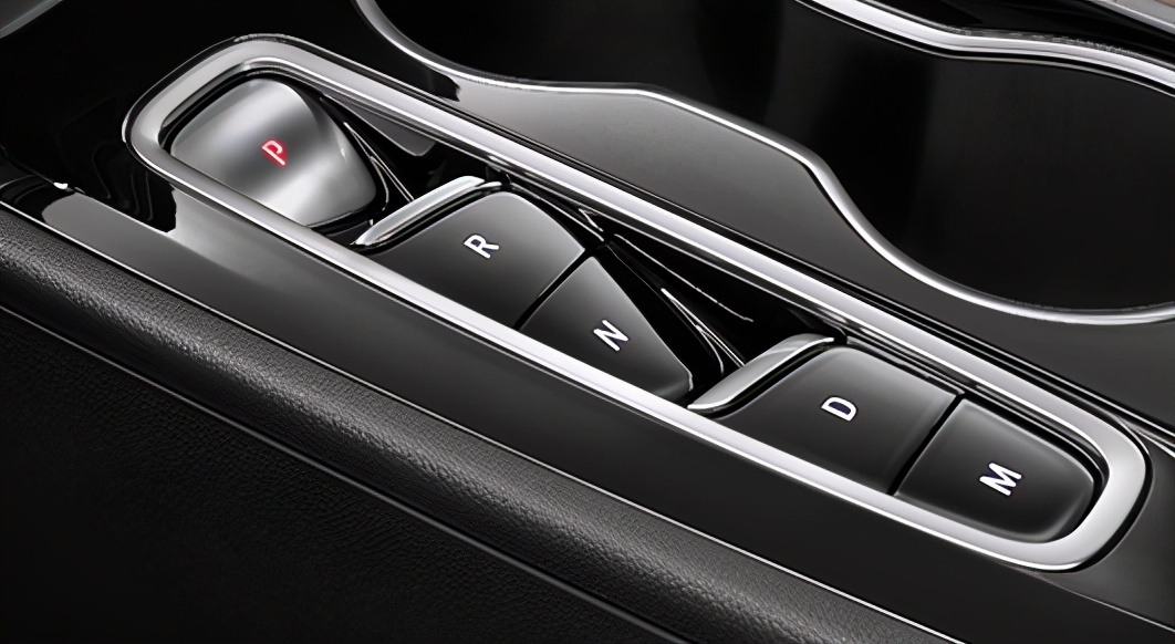 别克君威gs改装座椅,别克君威gs改装件碳纤维